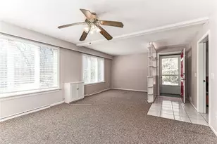 243 S Woody Hill Rd, Westerly, RI 02891 - Photo 9