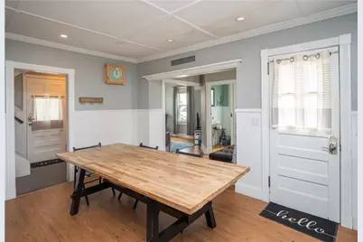 29 Anthony Street, Newport, RI 02840 - Photo 5