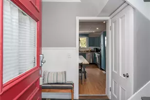 29 Anthony St, Newport, RI 02840 - Photo 3