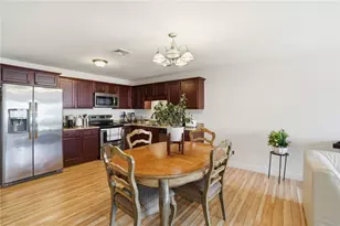 12 Gray Coach Ln, Cranston, RI 02921 - Photo 5