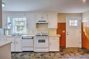 53 Royer St, Cranston, RI 02920 - Photo 9