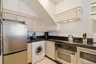 125 Corys Ln, Portsmouth, RI 02871 - Photo 9