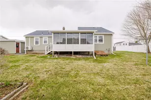 72 Beardsworth Rd, Tiverton, RI 02878 - Photo 5