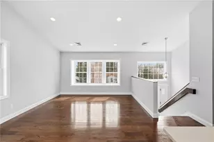 29 Calumet Ave, Johnston, RI 02919 - Photo 11