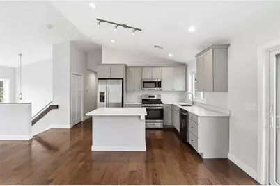 29 Calumet Avenue, Johnston, RI 02919 - Photo 5