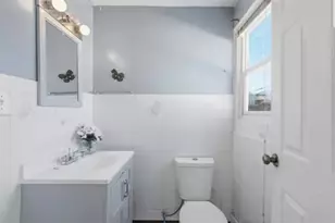 34 Savings St, Providence, RI 02907 - Photo 11