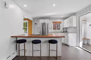 18 Loring Rd, Bristol, RI 02809 - Photo 11
