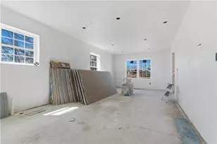 34 Vine St, West Warwick, RI 02893 - Photo 3