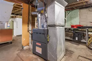 1137 Charles St, North Providence, RI 02904 - Photo 15