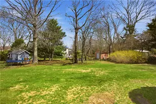 8 Birchwood Dr, Bristol, RI 02809 - Photo 33