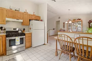 8 Birchwood Dr, Bristol, RI 02809 - Photo 7