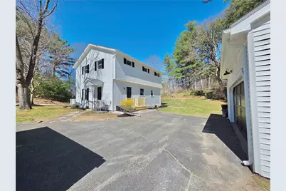 8 Wolf Hill Road, Smithfield, RI 02917 - Photo 5