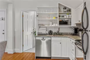 20 Berkeley Ave, Newport, RI 02840 - Photo 9