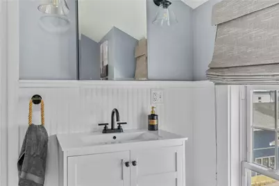 20 Berkeley Avenue #5, Newport, RI 02840 - Photo 17