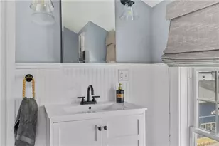 20 Berkeley Ave, Newport, RI 02840 - Photo 17