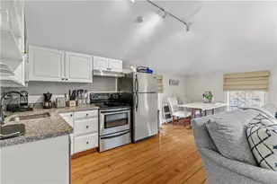 20 Berkeley Ave, Newport, RI 02840 - Photo 7