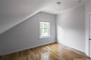 30 Preston St, Providence, RI 02906 - Photo 3