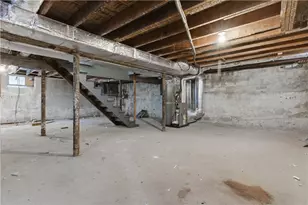 104 Woodbine St, Providence, RI 02906 - Photo 19