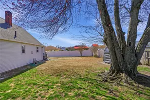 514 Killingly St, Johnston, RI 02919 - Photo 15