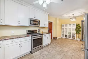 300 Farmington Ave, Cranston, RI 02920 - Photo 13