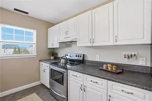 92 Mill St, Woonsocket, RI 02895 - Photo 21