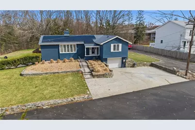 77 Woodlawn Avenue, North Providence, RI 02904 - Photo 27