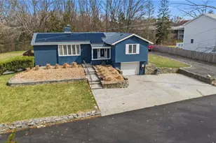 77 Woodlawn Ave, North Providence, RI 02904 - Photo 27