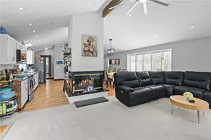 77 Woodlawn Ave, North Providence, RI 02904 - Photo 9