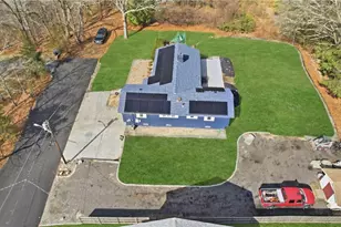 77 Woodlawn Ave, North Providence, RI 02904 - Photo 35