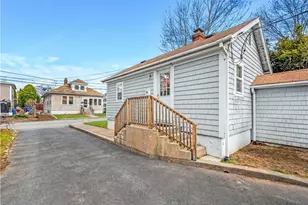 34 Steere Ave, North Providence, RI 02911 - Photo 3