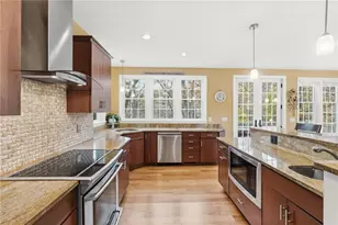 71 Norton Ave, Cranston, RI 02920 - Photo 21