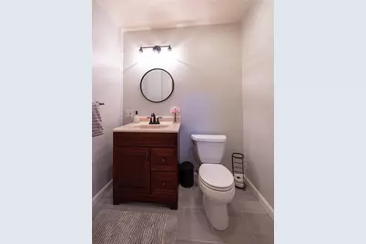 367 Commonwealth Avenue, Warwick, RI 02886 - Photo 33