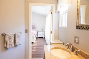 367 Commonwealth Ave, Warwick, RI 02886 - Photo 17