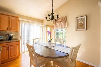 367 Commonwealth Avenue, Warwick, RI 02886 - Photo 13