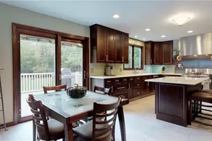 48 St George Ct, Warwick, RI 02888 - Photo 5