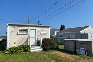 64 Burnside Ave, Narragansett, RI 02882 - Photo 3