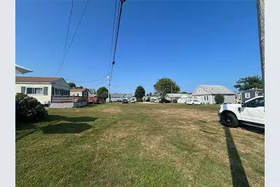 64 Burnside Avenue, Narragansett, RI 02882 - Photo 9