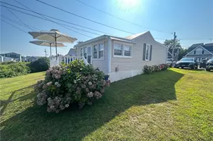 64 Burnside Ave, Narragansett, RI 02882 - Photo 11