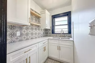 48 Waltham St, Pawtucket, RI 02860 - Photo 5