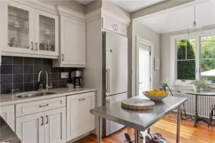 21 John St, Newport, RI 02840 - Photo 13