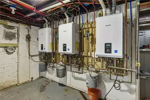 60 Hendricks St, Central Falls, RI 02863 - Photo 33