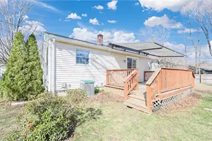 47 Sleepy Hollow Dr, Cumberland, RI 02864 - Photo 3