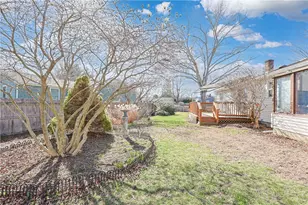 47 Sleepy Hollow Dr, Cumberland, RI 02864 - Photo 5