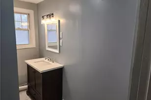 39 Chaplin St, Pawtucket, RI 02861 - Photo 11