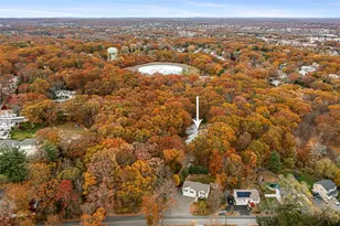 101 Cobble Hill Rd, Lincoln, RI 02865 - Photo 9