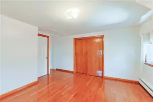 47 Dartmouth Ave, East Providence, RI 02915 - Photo 23