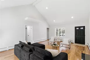 8 Sunset Dr, Smithfield, RI 02917 - Photo 5