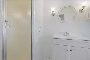 20 Dean St, Pawtucket, RI 02861 - Photo 19