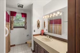 154 Spring Valley Dr, East Greenwich, RI 02818 - Photo 21