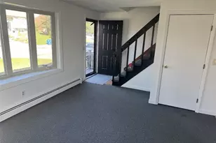 20 Pavilion Ct, Cranston, RI 02920 - Photo 3